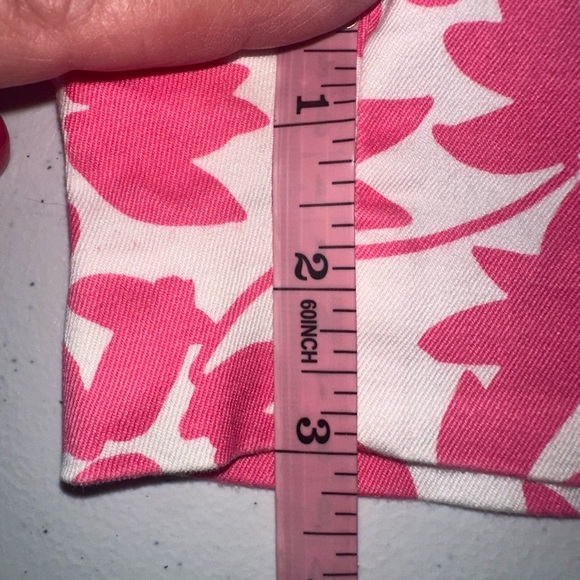 J. Crew Women's Chino Shorts 3" Size 4 Pink-White Floral Stretch EUC - Picture 7 of 7